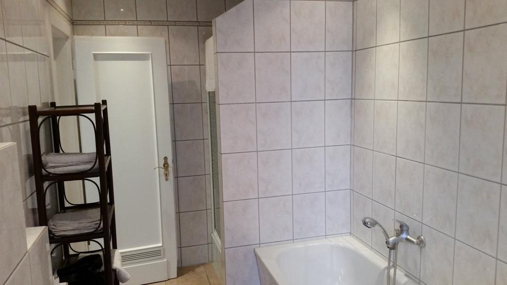 Monteurwohnungen Santos Lerch Krefeld Exterior foto
